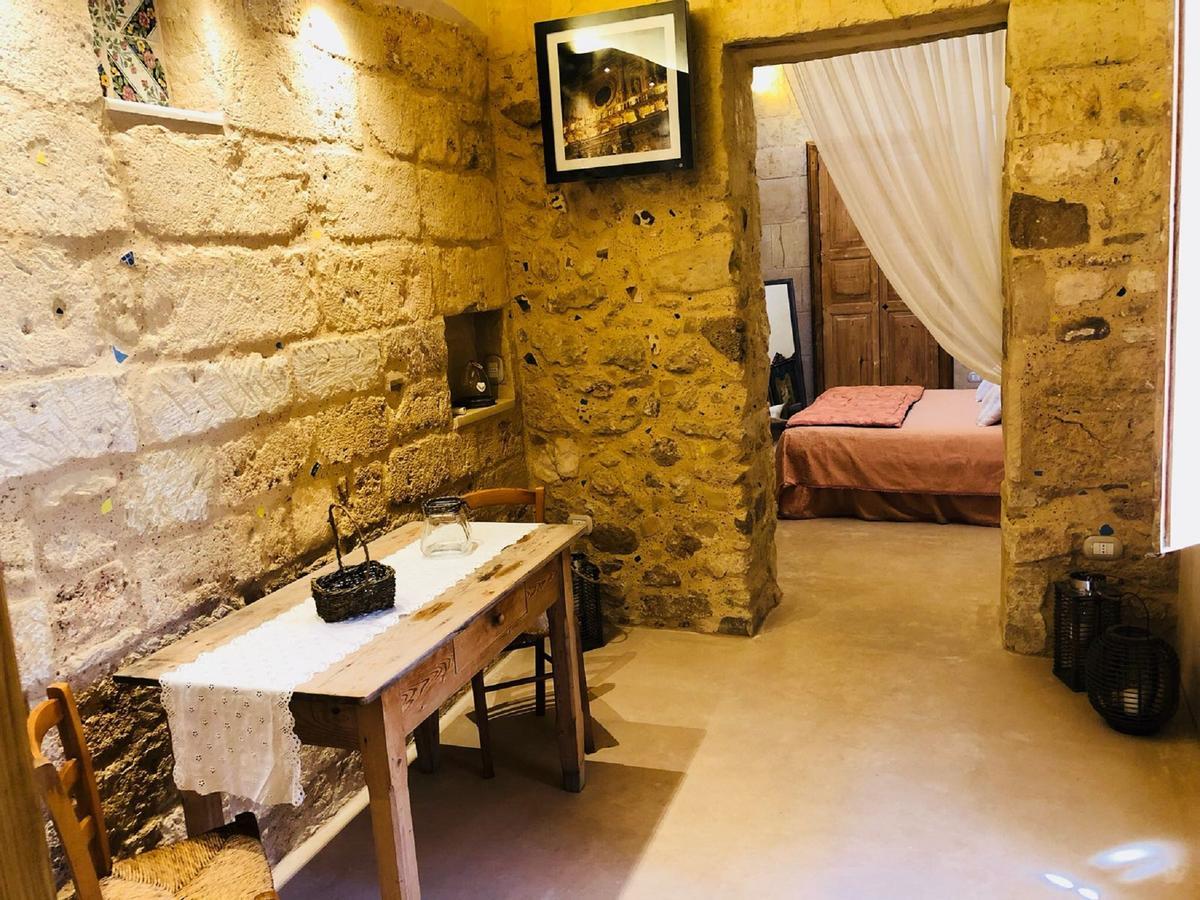 Borgo In Corte Bed & Breakfast Martano Exterior photo