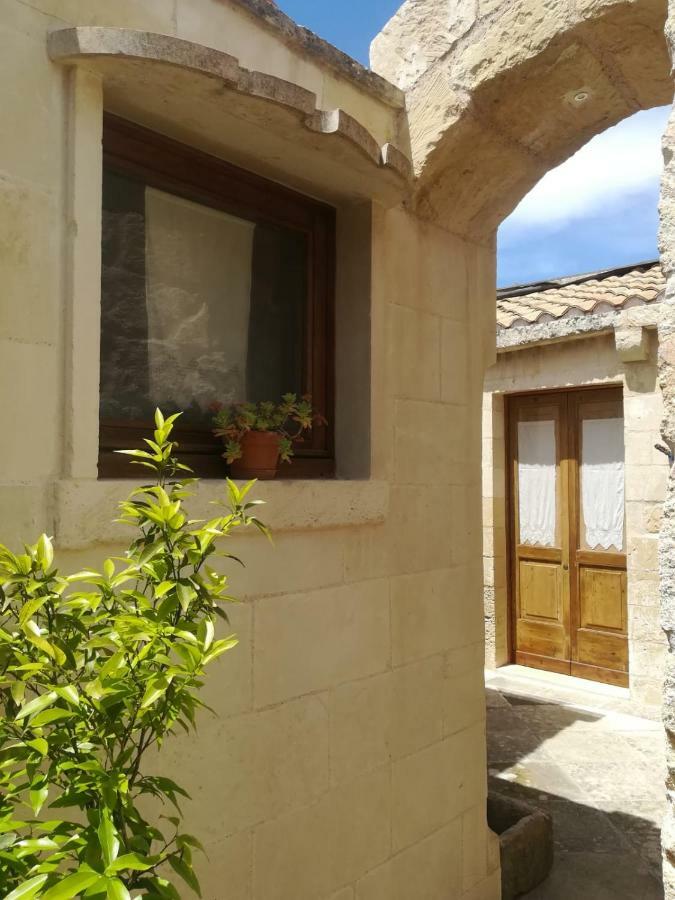 Borgo In Corte Bed & Breakfast Martano Exterior photo